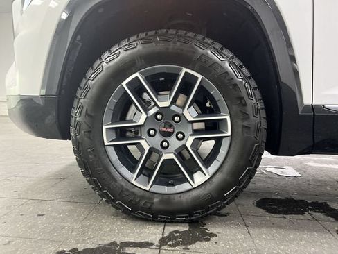 Certified 2026 GMC Terrain AT4 w/ Technology Package II AWD/4WD image 33