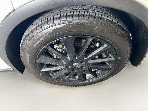 Used 2023 Nissan Murano SV w/ SV Midnight Edition Package FWD image 11