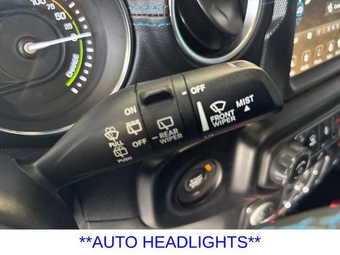 Used 2021 Jeep Wrangler Unlimited Rubicon 4xe w/ Cold Weather Group AWD/4WD image 21