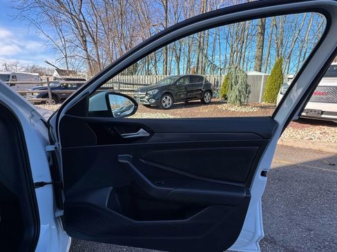 Used 2019 Volkswagen Jetta GLI image 27