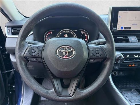 Used 2025 Toyota RAV4 XLE AWD/4WD image 15