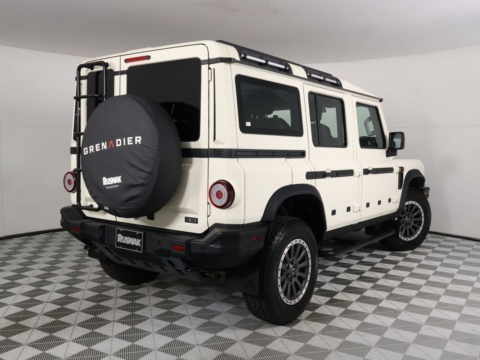 Used 2024 INEOS Grenadier Station Wagon AWD/4WD image 6