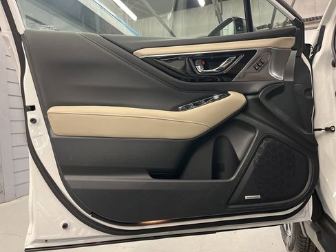 Certified 2025 Subaru Outback Limited image 12