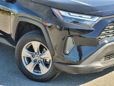 Used 2025 Toyota RAV4 XLE AWD/4WD image 9