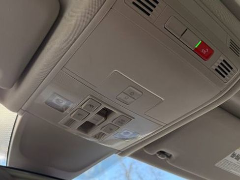 Used 2024 Volkswagen Tiguan Wolfsburg Edition image 26