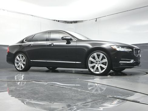 Used 2017 Volvo S90 T6 Inscription w/ Vision Package AWD/4WD image 40