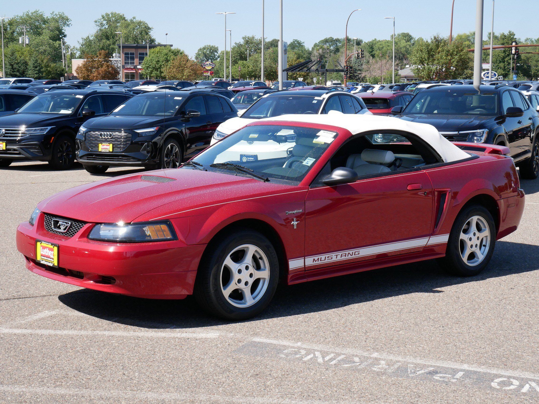Used 2002 Ford Mustang Convertible RWD image 28