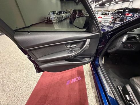 Used 2016 BMW M3 RWD image 22