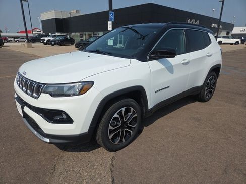 Used 2024 Jeep Compass Limited AWD/4WD image 1