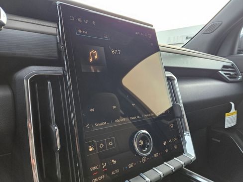 New 2026 GMC Acadia Elevation FWD image 18