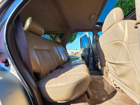 Used 2000 Toyota 4Runner Limited AWD/4WD image 16