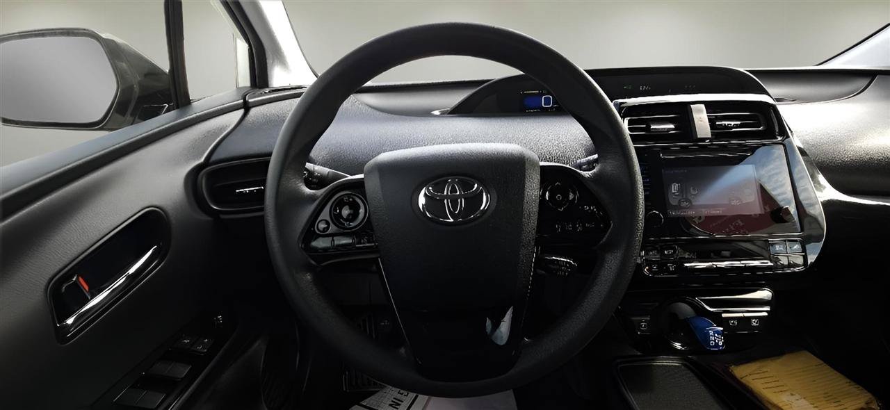 Used 2019 Toyota Prius LE FWD image 14