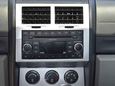 Used 2007 Dodge Nitro SLT AWD/4WD image 17