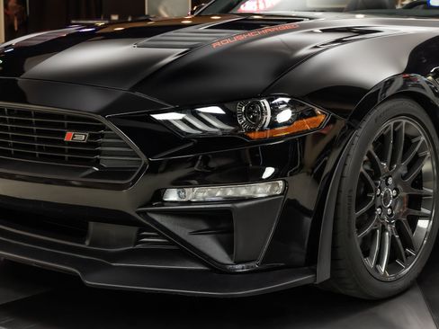 Used 2019 Ford Mustang GT Premium w/ GT Performance Package RWD image 29