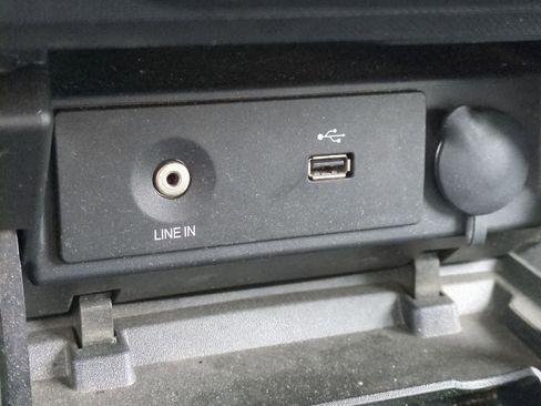 Used 2014 Ford F150 XLT w/ Equipment Group 302A Luxury image 28