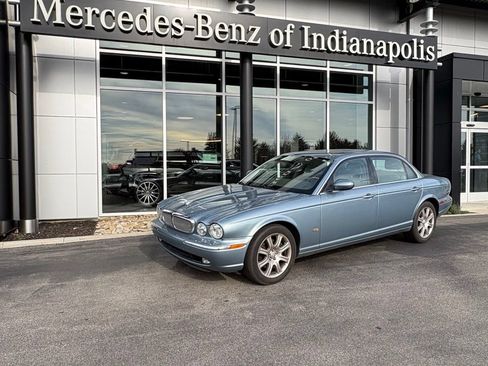 Used 2006 Jaguar XJ8 RWD image 1