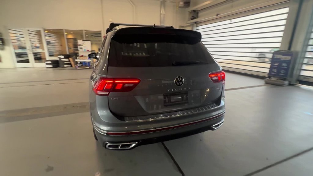Used 2024 Volkswagen Tiguan SEL R-Line AWD/4WD image 10