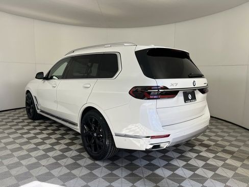 Used 2025 BMW X7 xDrive40i image 5