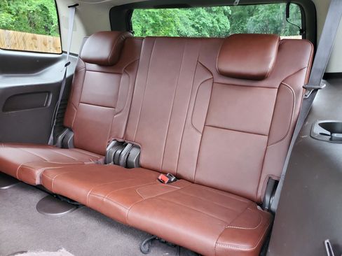 Used 2020 Chevrolet Tahoe Premier RWD image 36