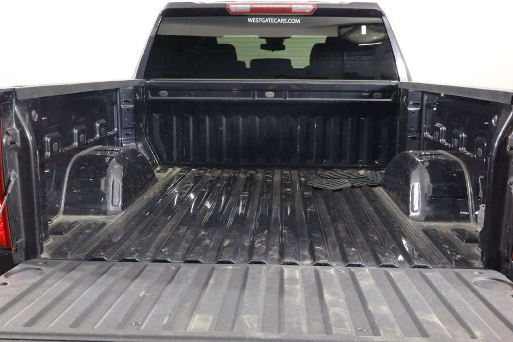 Used 2023 Chevrolet Silverado 1500 LT AWD/4WD image 17