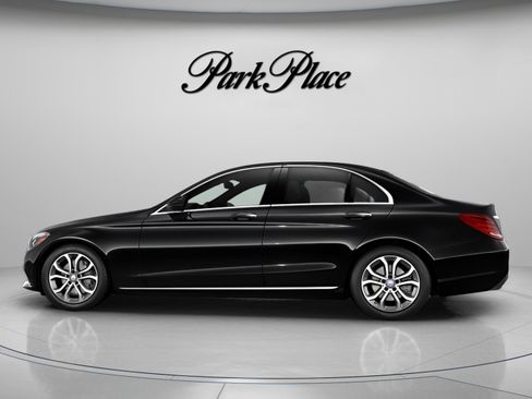 Used 2017 Mercedes-Benz C 300 Sedan image 7
