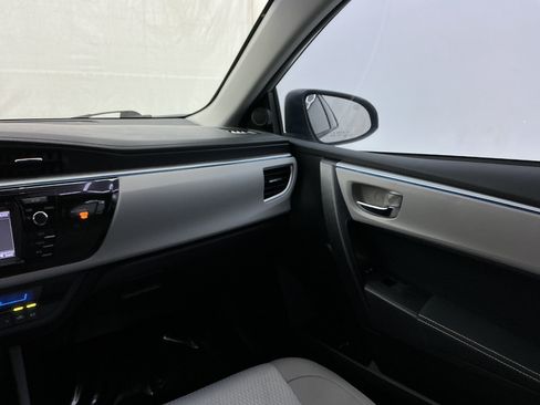 Used 2016 Toyota Corolla FWD image 28