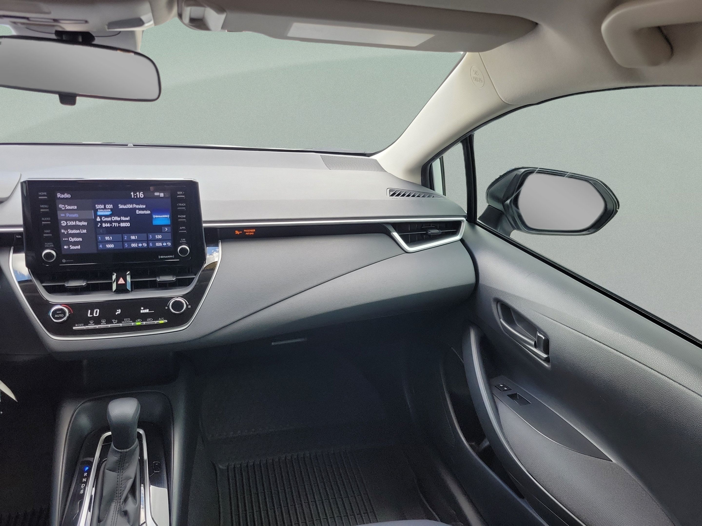 Used 2022 Toyota Corolla LE FWD image 7