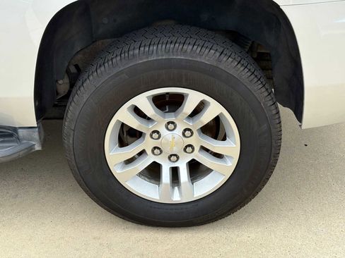 Used 2017 Chevrolet Tahoe LT RWD image 9