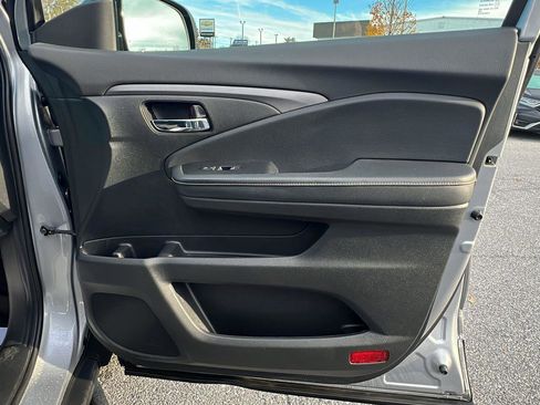 Used 2021 Honda Ridgeline Sport image 12