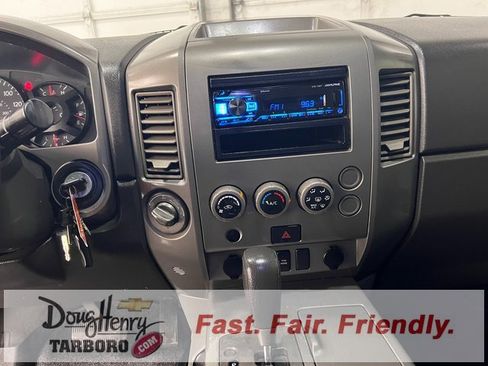 Used 2006 Nissan Titan SE image 36