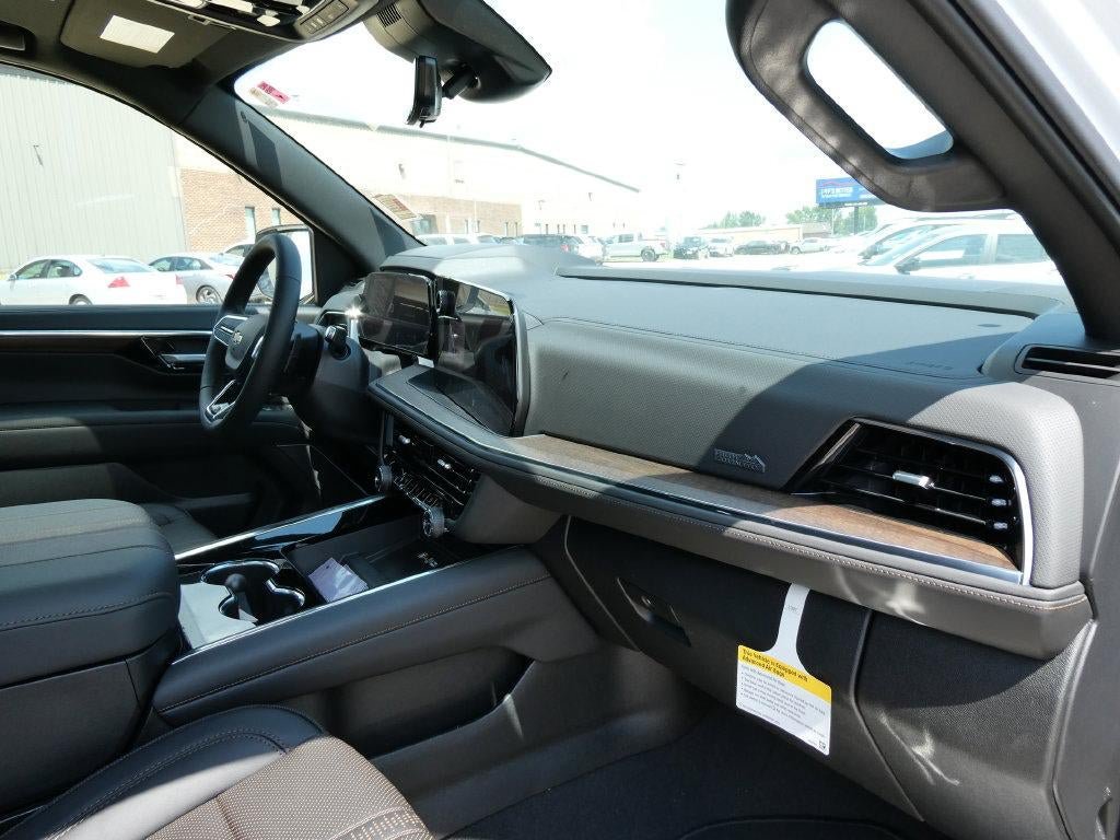 New 2026 Chevrolet Suburban High Country w/ Sun And Tow Package AWD/4WD image 11