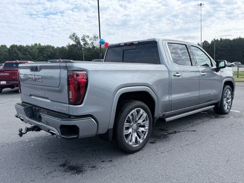 Used 2024 GMC Sierra 1500 Denali AWD/4WD image 4