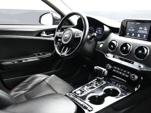 Used 2019 Kia Stinger image 24