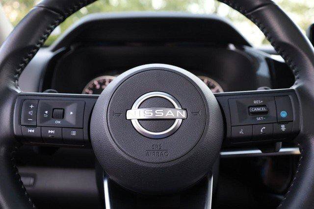 Used 2025 Nissan Pathfinder SV w/ SV Premium Package AWD/4WD image 13