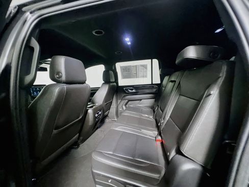 Used 2022 Chevrolet Suburban Z71 AWD/4WD image 28