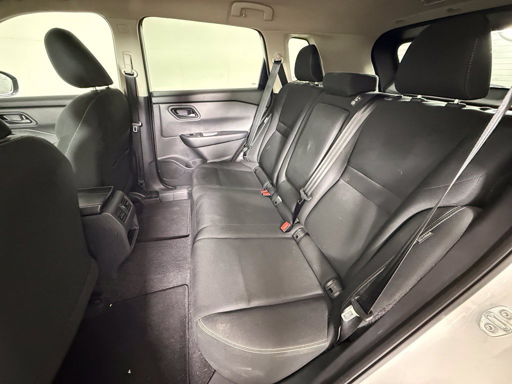 Used 2025 Nissan Rogue S AWD/4WD image 11