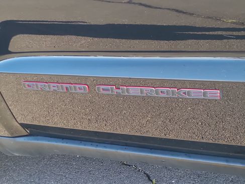 Used 2020 Jeep Grand Cherokee Trailhawk image 15