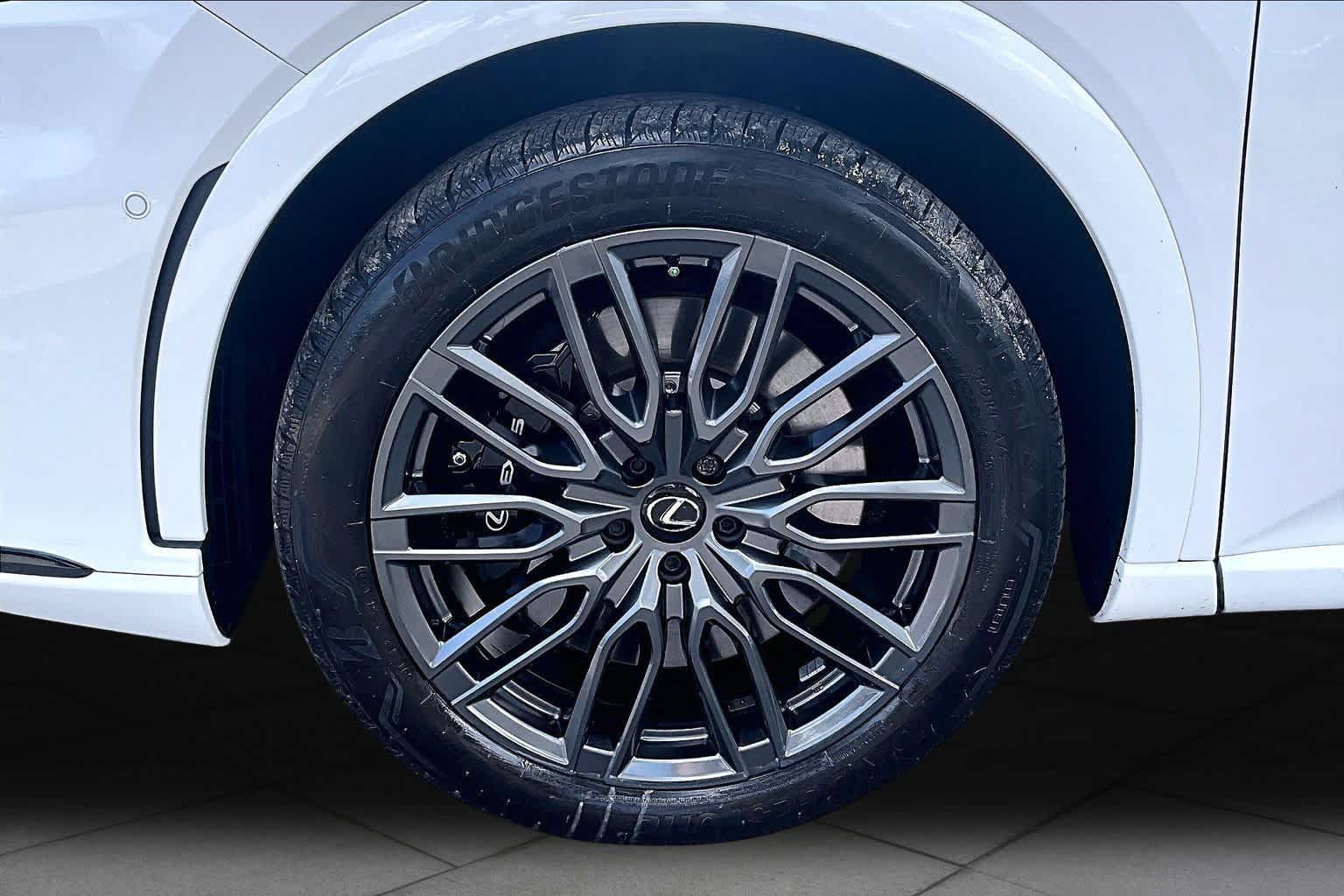 Used 2024 Lexus RX 500h F Sport w/ Convenience Package AWD/4WD image 22