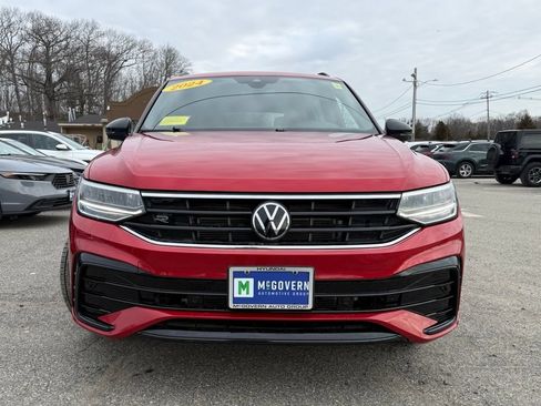 Used 2024 Volkswagen Tiguan SE R-Line AWD/4WD image 9