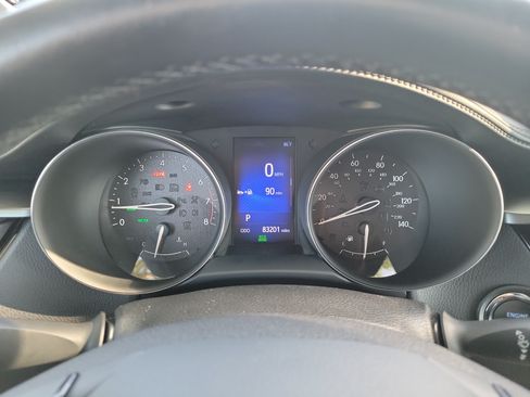 Used 2018 Toyota C-HR XLE FWD image 25
