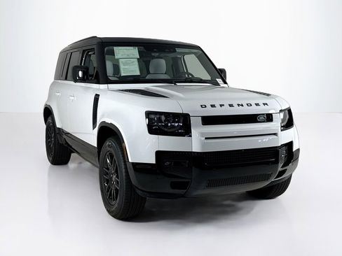 Used 2025 Land Rover Defender 110 X-Dynamic SE image 7