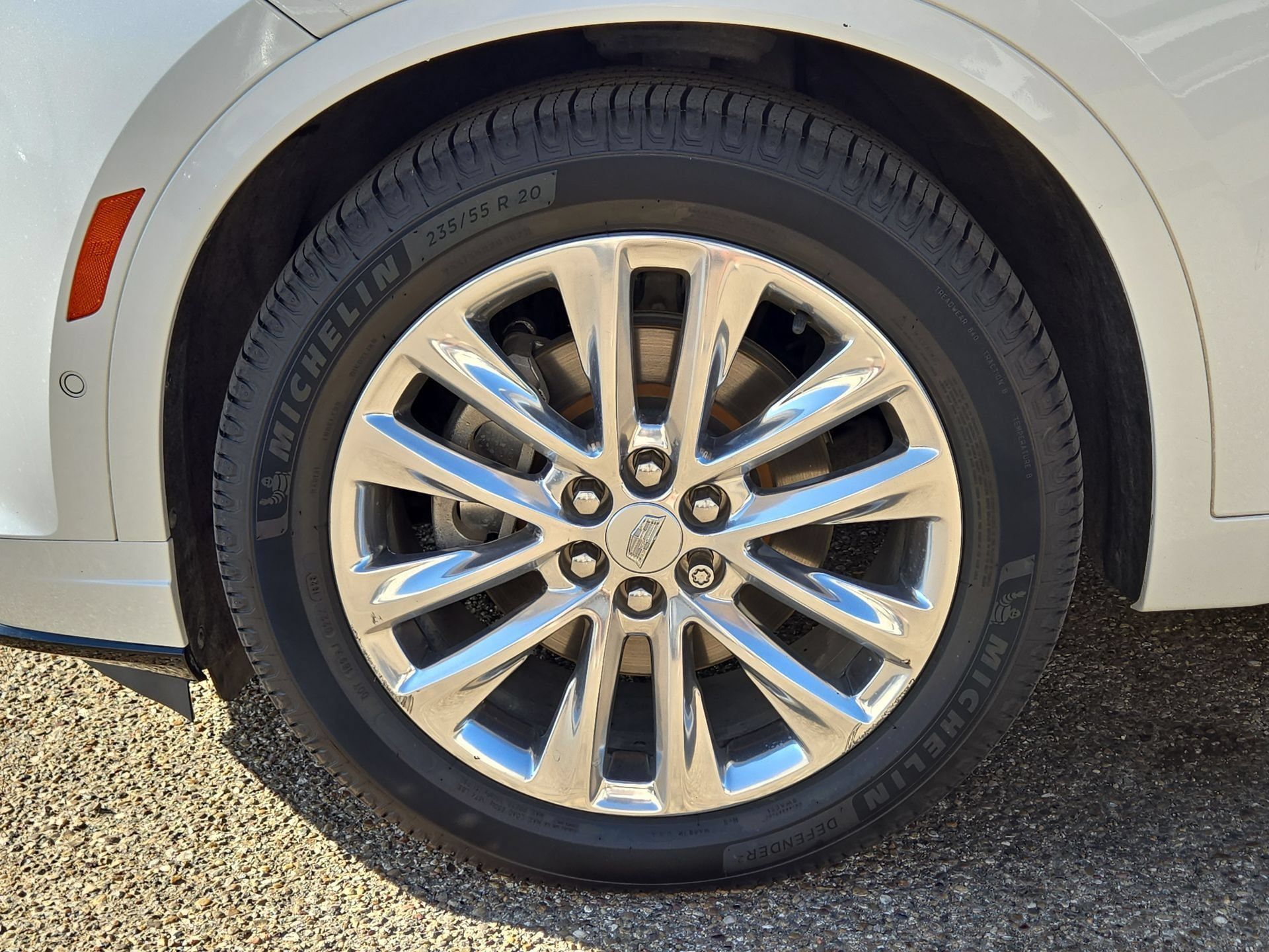 Used 2020 Cadillac XT6 Premium Luxury w/ Platinum Package FWD image 11