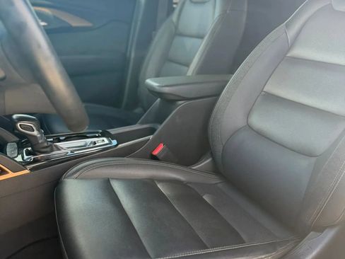 Used 2021 Chevrolet TrailBlazer ACTIV w/ Sun and Liftgate Package FWD image 11