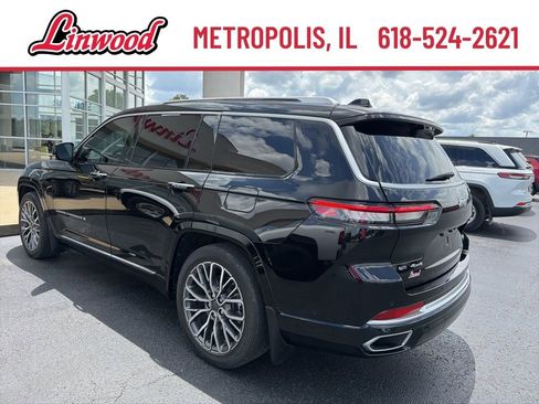 Used 2023 Jeep Grand Cherokee L Summit AWD/4WD image 6