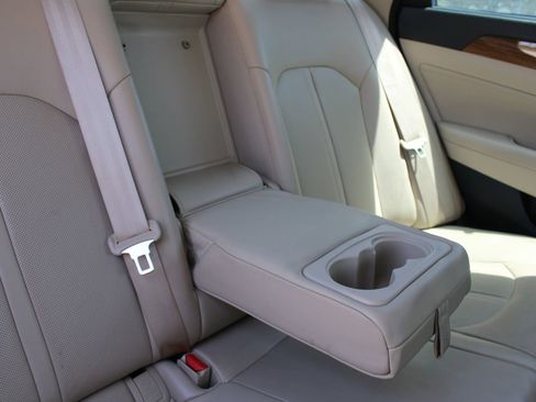 Used 2015 Hyundai Sonata Limited w/ Cargo Package FWD image 30