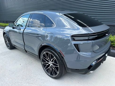 Used 2026 Porsche Macan Turbo Electric AWD/4WD image 3