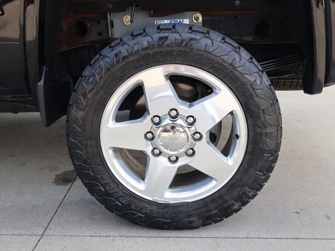 Used 2015 GMC Sierra 2500 Denali w/ Duramax Plus Package AWD/4WD image 45