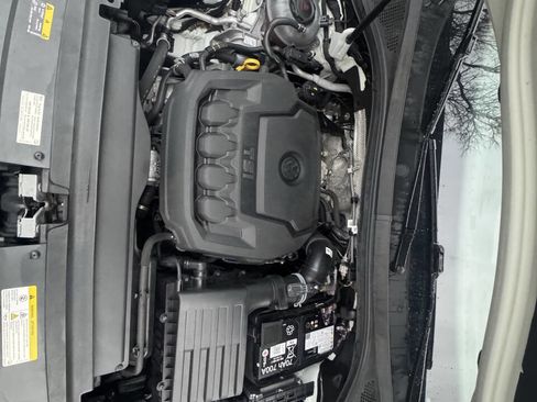 Used 2024 Volkswagen Tiguan SE AWD/4WD image 37