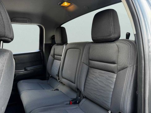 Used 2023 Nissan Frontier SV w/ Technology Package image 40