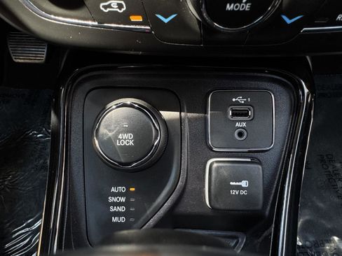 Used 2021 Jeep Compass Limited AWD/4WD image 24